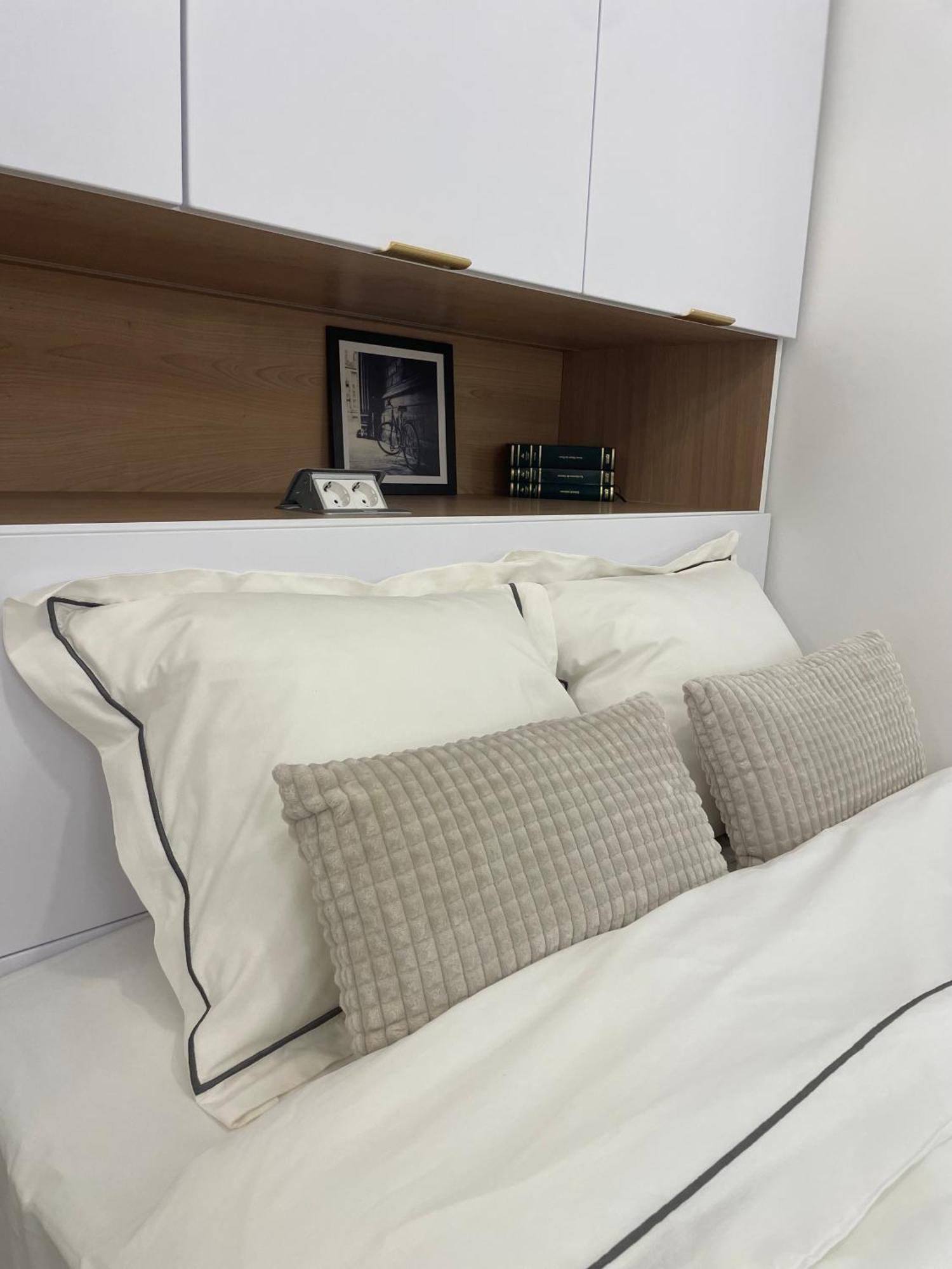 Апартаменти Studio Alice Romana Square Бухарест Екстер'єр фото